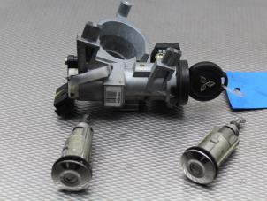 Used Ignition lock + key Mitsubishi Colt (Z2/Z3) 1.3 16V Price on request offered by Gebr Opdam B.V.