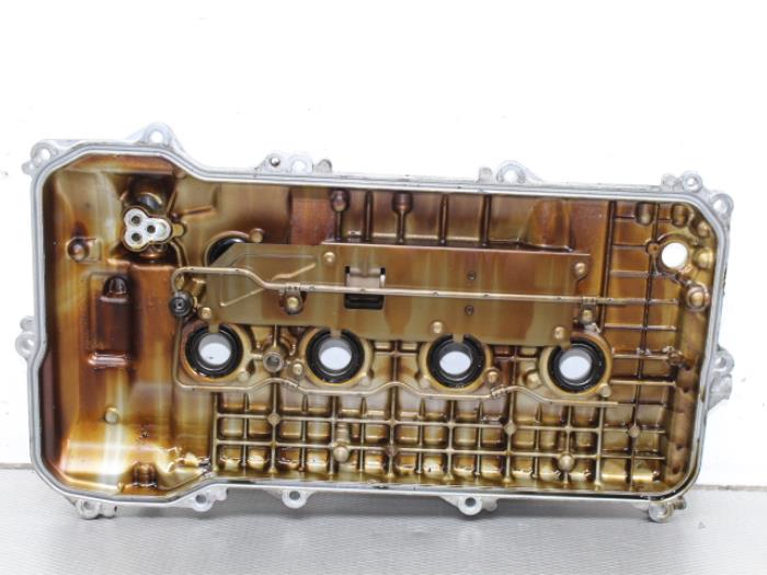 Rocker cover from a Toyota Prius (ZVW3) 1.8 16V 2009