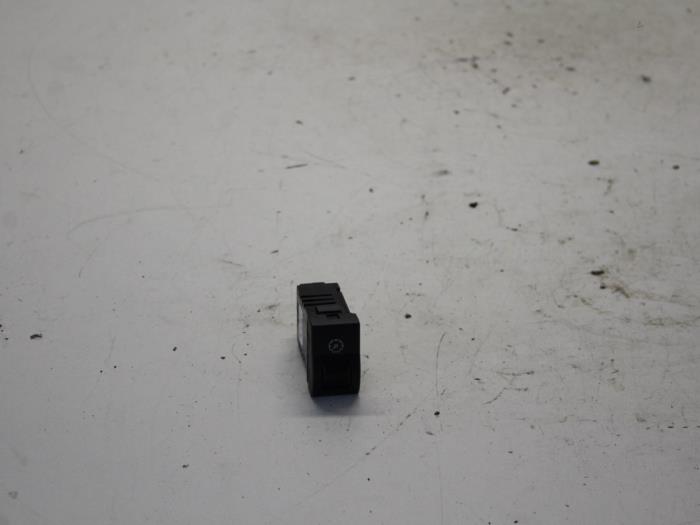 Gebrauchte Cockpit Dimmer Mazda 3 Sport (BK) 1.6i 16V Preis € 13,00 Margenregelung angeboten von Gebr Opdam B.V.