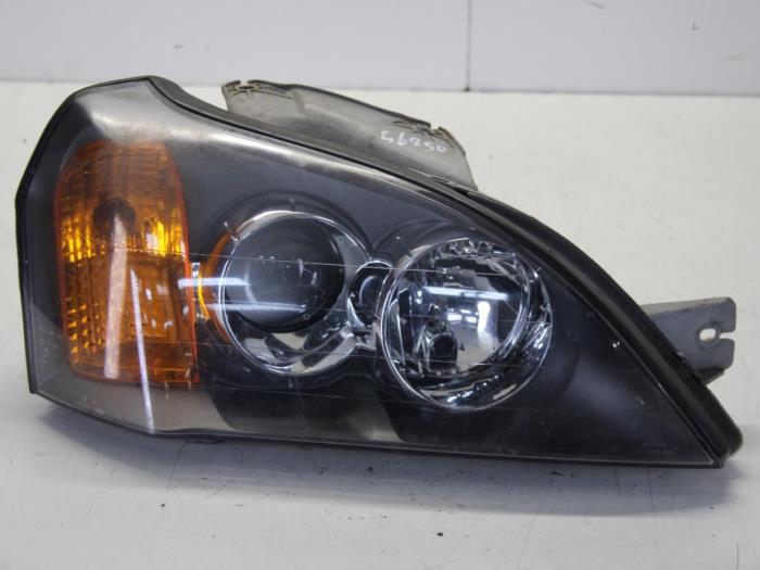 Używane Reflektor prawy Chevrolet Evanda 2.0 16V Cena na żądanie oferowane przez Gebr Opdam B.V.
