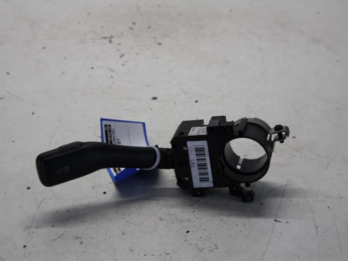 Indicator switch from a Volkswagen New Beetle (9C1/9G1) 2.0 2000