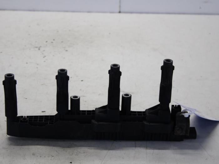 Usagé Bobine Mercedes A (W168) 1.4 A-140 Prix € 26,00 Règlement à la marge proposé par Gebr Opdam B.V.