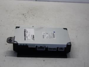Used Radio amplifier Volvo S80 (AR/AS) 3.2 24V Price on request offered by Gebr Opdam B.V.