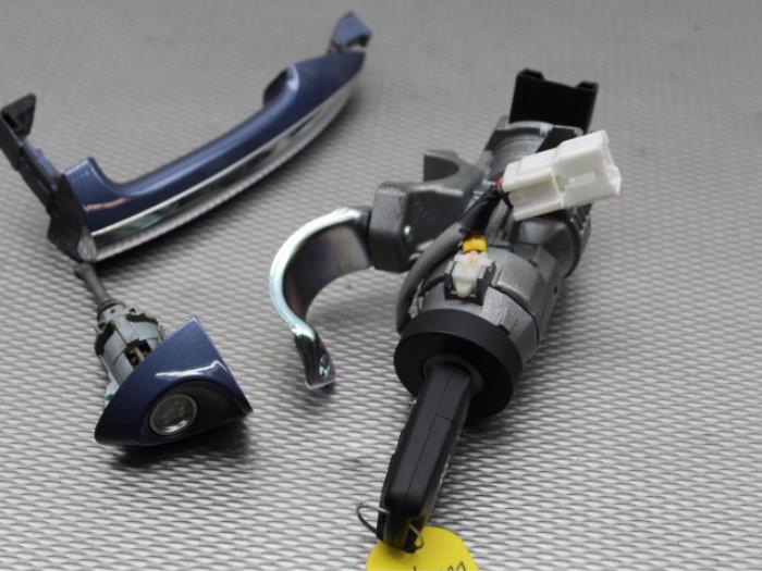 Zündschloss+Schlüssel van een Hyundai iX20 (JC) 1.4 CRDi 16V 2011