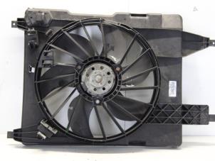 Used Fan motor Renault Megane II Grandtour (KM) 1.6 16V Price € 25,00 Margin scheme offered by Gebr Opdam B.V.