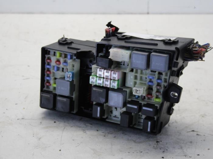 Fuse box Ford Focus III Wagon 1.6 TDCi 2227208