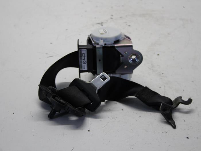 Front seatbelt, left from a BMW 1 serie (E87/87N) 118i 16V 2007