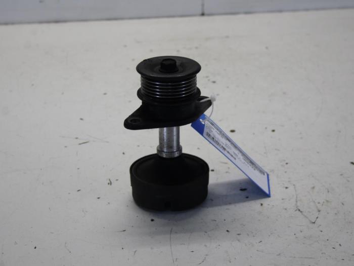Usagé Poulie dynamo Ford Focus 1 Wagon 1.8 TDdi Prix sur demande proposé par Gebr Opdam B.V.