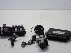 Used Set of cylinder locks (complete) Chevrolet Matiz 0.8 S,SE Price € 175,00 Margin scheme offered by Gebr Opdam B.V.