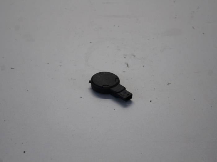 Begagnade Regnsensor Opel Corsa D 1.4 16V Twinport Pris € 30,00 Marginaltabell erbjuds av Gebr Opdam B.V.