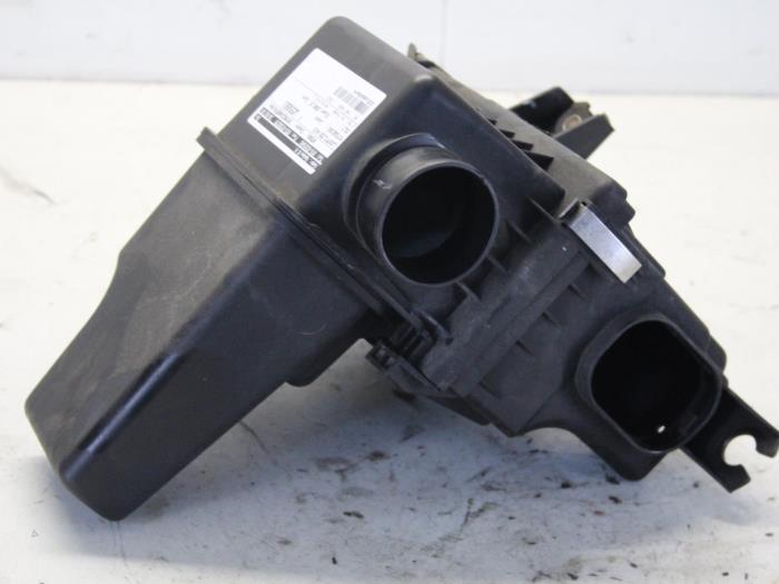 Gebrauchte Luftfiltergehäuse Mitsubishi Colt (Z2/Z3) 1.3 16V Preis € 26,00 Margenregelung angeboten von Gebr Opdam B.V.