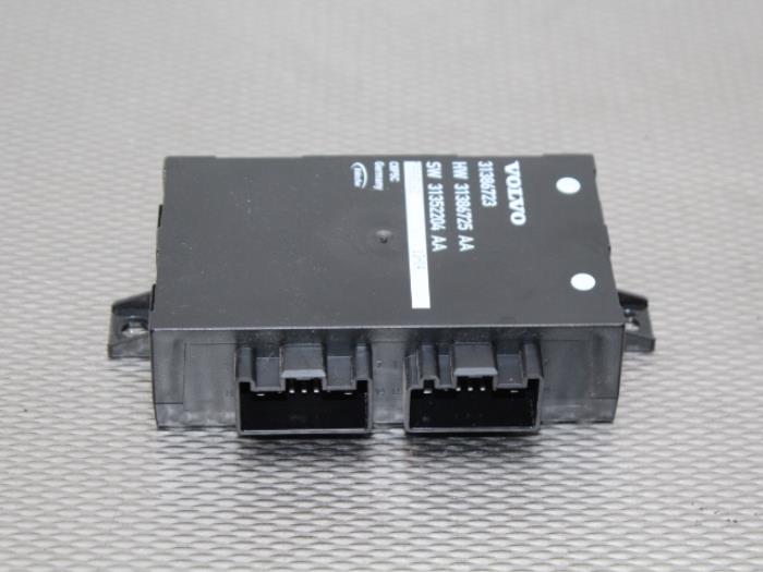 Usagé Ordinateur divers Volvo V70 (BW) 1.6 T4 16V Prix sur demande proposé par Gebr Opdam B.V.