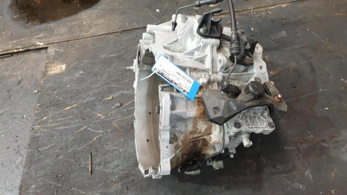 Gearbox Volvo V40 2.0 D4 16V - 050614135618 D4204T14 M66