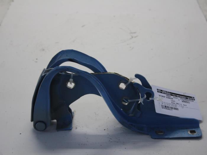 Bonnet Hinge from a Fiat 500 (312) 1.2 69 2013