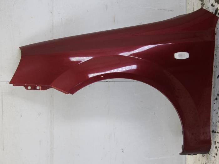 Front wing, left from a Daewoo Nubira Wagon (J100) 1.6 16V 2005
