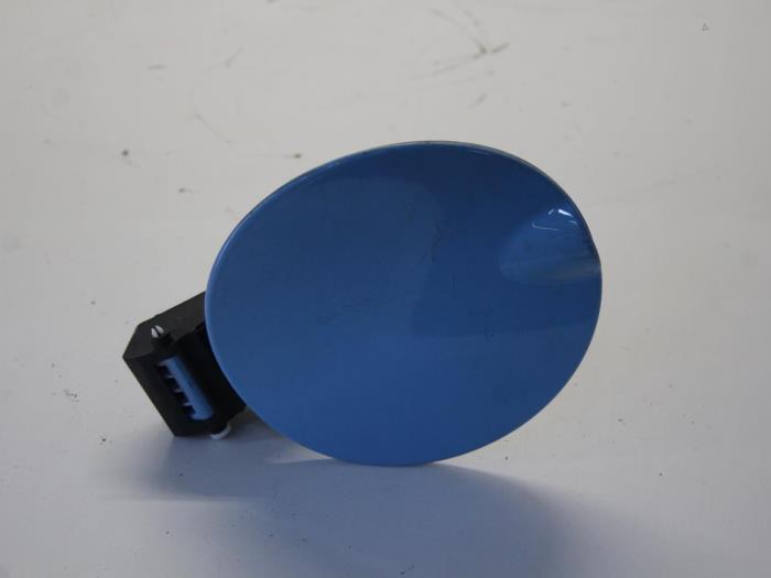 Tank cap cover from a Fiat 500 (312) 1.2 69 2013