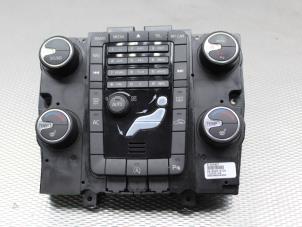 Używane Panel sterowania nagrzewnicy Volvo V70 (BW) 1.6 T4 16V Cena na żądanie oferowane przez Gebr Opdam B.V.