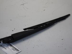 Used Rear wiper arm Citroen Saxo 1.1i X,SX Price on request offered by Gebr Opdam B.V.