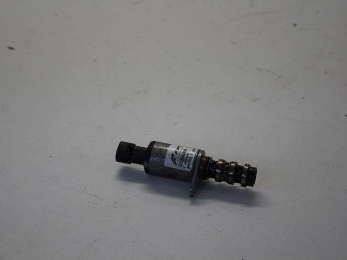 Camshaft adjuster from a Fiat 500 2011