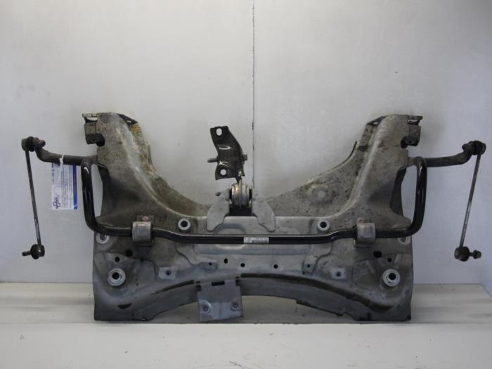 Used Subframe Renault Captur I (2R) 0.9 Energy TCE 12V Price € 84,00 Margin scheme offered by Gebr Opdam B.V.