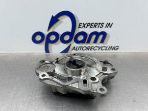Usados Bomba de vacío (diésel) Volkswagen Polo V (6R) 1.2 TDI 12V BlueMotion Precio € 30,00 Norma de margen ofrecido por Gebr Opdam B.V.