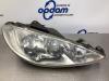Headlight, right from a Peugeot 206 (2A/C/H/J/S) 1.4 HDi 2006