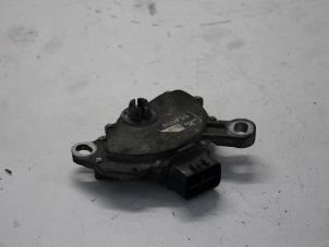 Used Gearbox mechanism Opel Signum (F48) 2.2 DGI 16V Price on request offered by Gebr Opdam B.V.
