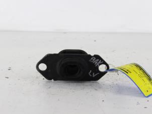 Used Gearbox mount Renault Clio III (BR/CR) 1.2 16V TCe 100 Price on request offered by Gebr Opdam B.V.