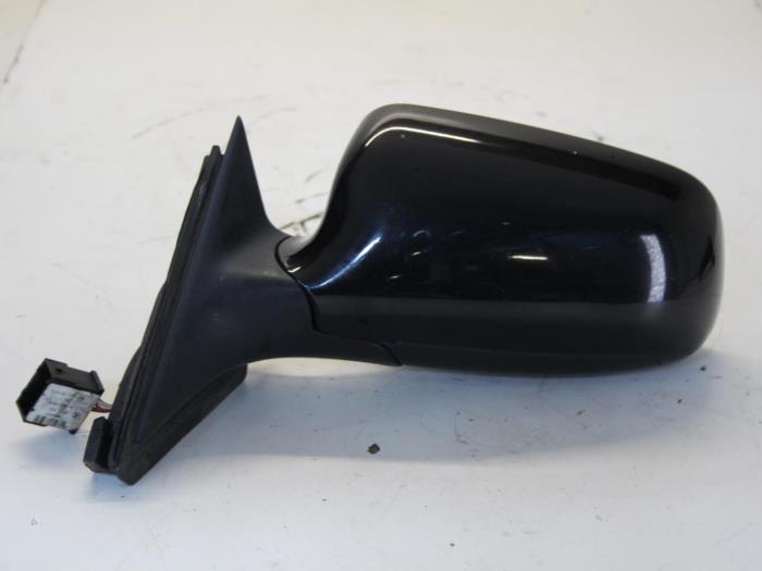 Wing mirror, left from a Audi A3 (8L1) 1.6 2001