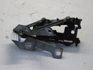 Used Bonnet Hinge Opel Insignia Price on request offered by Gebr Opdam B.V.