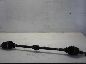 Usados Eje de transmisión derecha delante Opel Corsa D 1.3 CDTi 16V ecoFLEX Precio € 40,00 Norma de margen ofrecido por Gebr Opdam B.V.