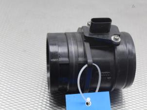 Luftmengenmesser van een Audi Q3 (8UB/8UG) 2.0 16V TFSI 211 Quattro 2012