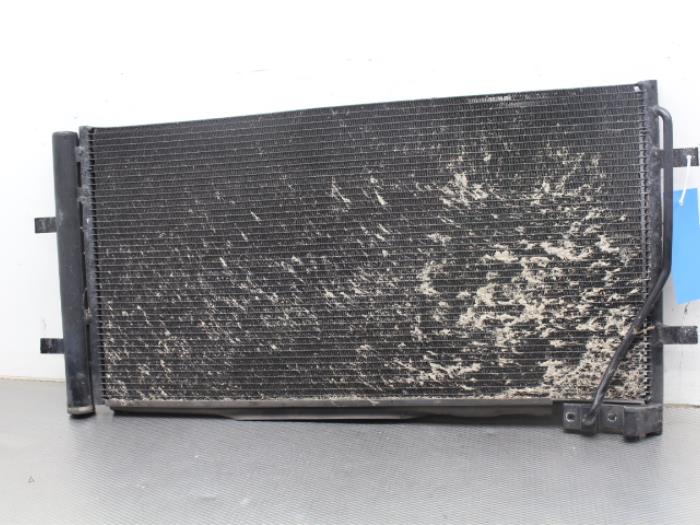 Usagé Radiateur clim Audi Q3 (8UB/8UG) 2.0 16V TFSI 211 Quattro Prix € 51,00 Règlement à la marge proposé par Gebr Opdam B.V.