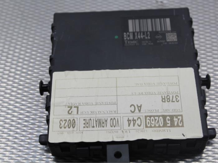 Used Computer, miscellaneous Renault Twingo II (CN) 1.2 16V Price on request offered by Gebr Opdam B.V.