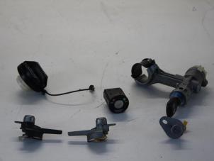 Used Set of cylinder locks (complete) Hyundai Getz 1.4i 16V Price on request offered by Gebr Opdam B.V.
