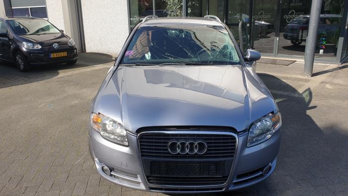 Gebrauchte Motor Audi A4 Avant (B7) 1.9 TDI Preis € 425,00 Margenregelung angeboten von Gebr Opdam B.V.
