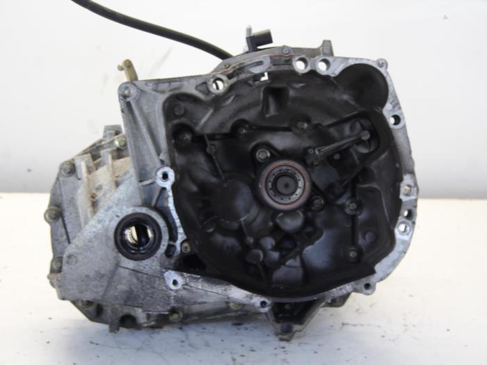 Usagé Boîte de vitesse Renault Clio III (BR/CR) 1.2 16V 75 Prix € 170,00 Règlement à la marge proposé par Gebr Opdam B.V.