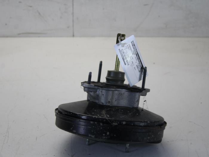 Usagé Servo frein Renault Clio III (BR/CR) 1.2 16V 75 Prix € 30,00 Règlement à la marge proposé par Gebr Opdam B.V.