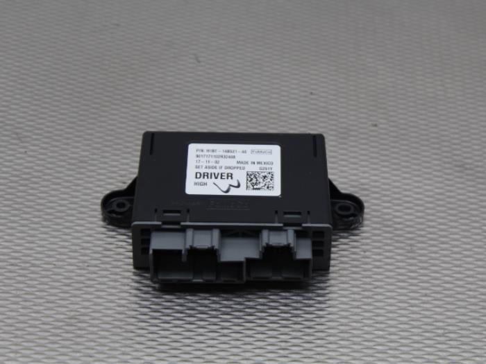 Used Computer, miscellaneous Ford Fiesta 7 1.0 EcoBoost 12V 100 Price on request offered by Gebr Opdam B.V.