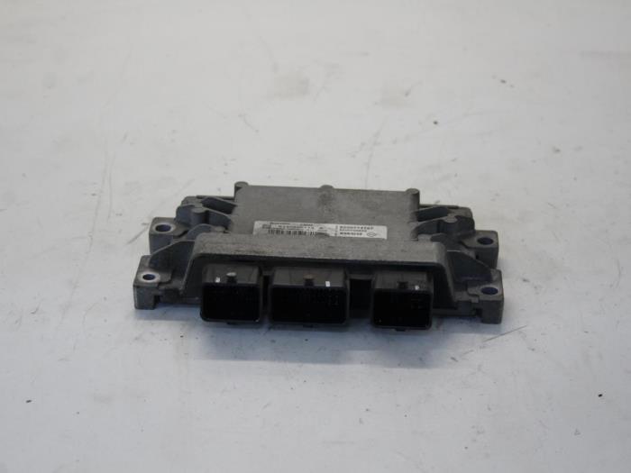 Used Engine management computer Renault Twingo II (CN) 1.2 Price € 64,00 Margin scheme offered by Gebr Opdam B.V.
