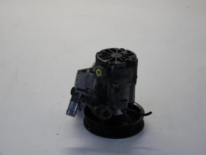 Usagé Pompe de direction Mercedes E Combi (S210) 2.8 E-280 V6 18V 4-Matic Prix € 34,00 Règlement à la marge proposé par Gebr Opdam B.V.
