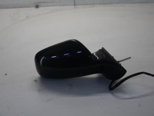 Used Wing mirror, right Peugeot 407 SW (6E) 1.8 16V Price € 60,00 Margin scheme offered by Gebr Opdam B.V.