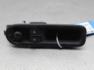 Used Multi-functional window switch Renault Twingo II (CN) 1.2 16V Price on request offered by Gebr Opdam B.V.