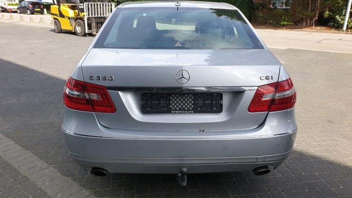 Begagnade Baklucka Mercedes E (W212) E-350 CGI V6 24V BlueEfficiency Pris € 128,00 Marginaltabell erbjuds av Gebr Opdam B.V.