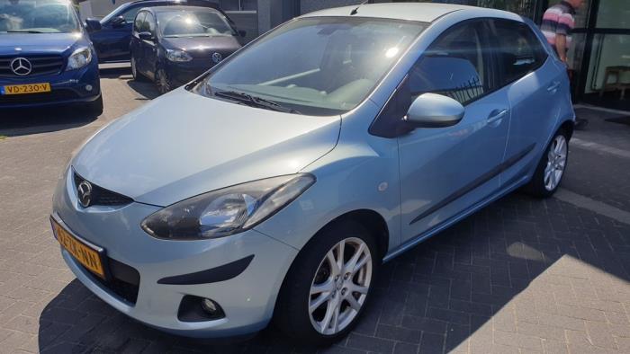 Gebrauchte Antriebswelle links vorne Mazda 2 (DE) 1.5 16V S-VT Preis € 30,00 Margenregelung angeboten von Gebr Opdam B.V.