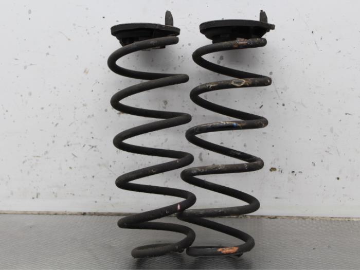 Rear coil spring from a Mazda 2 (DJ/DL) 1.5 SkyActiv-D 105 2016