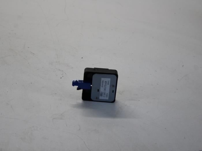 Antenna from a Ford Fiesta 6 (JA8) 1.0 Ti-VCT 12V 65 2015