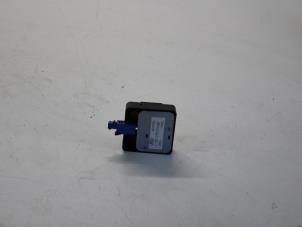 Used Antenna Ford Fiesta 6 (JA8) 1.0 Ti-VCT 12V 65 Price on request offered by Gebr Opdam B.V.