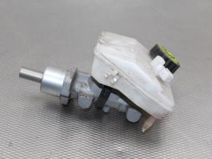 Usagé Cylindre de frein principal Peugeot 206+ (2L/M) 1.1 XR,XS Prix sur demande proposé par Gebr Opdam B.V.