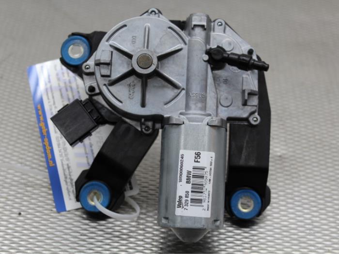 Rear wiper motor from a MINI Mini (F56) 1.2 12V One 2015